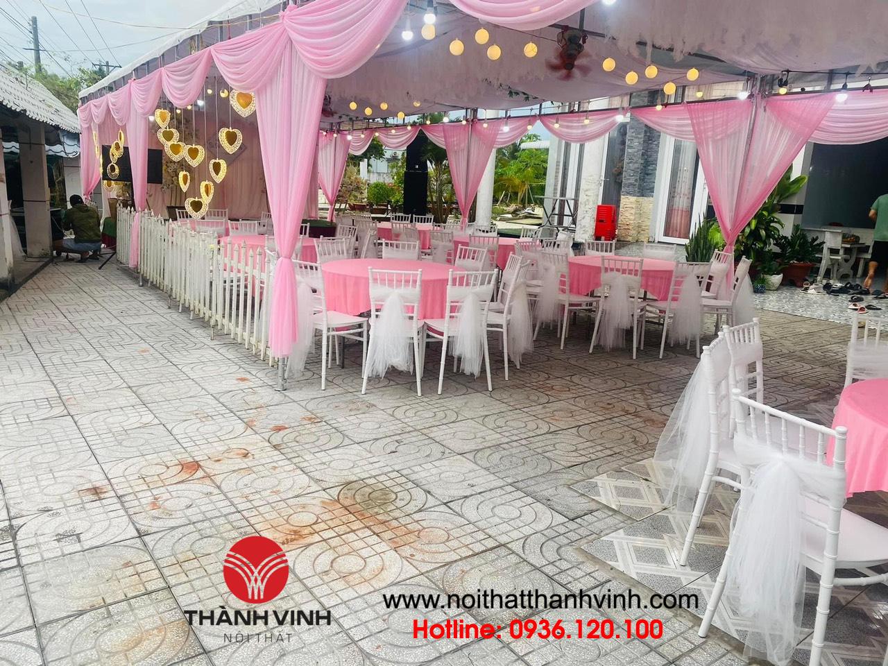 Ghế được sử dunngj cho đám cưới ở Phú Thọ