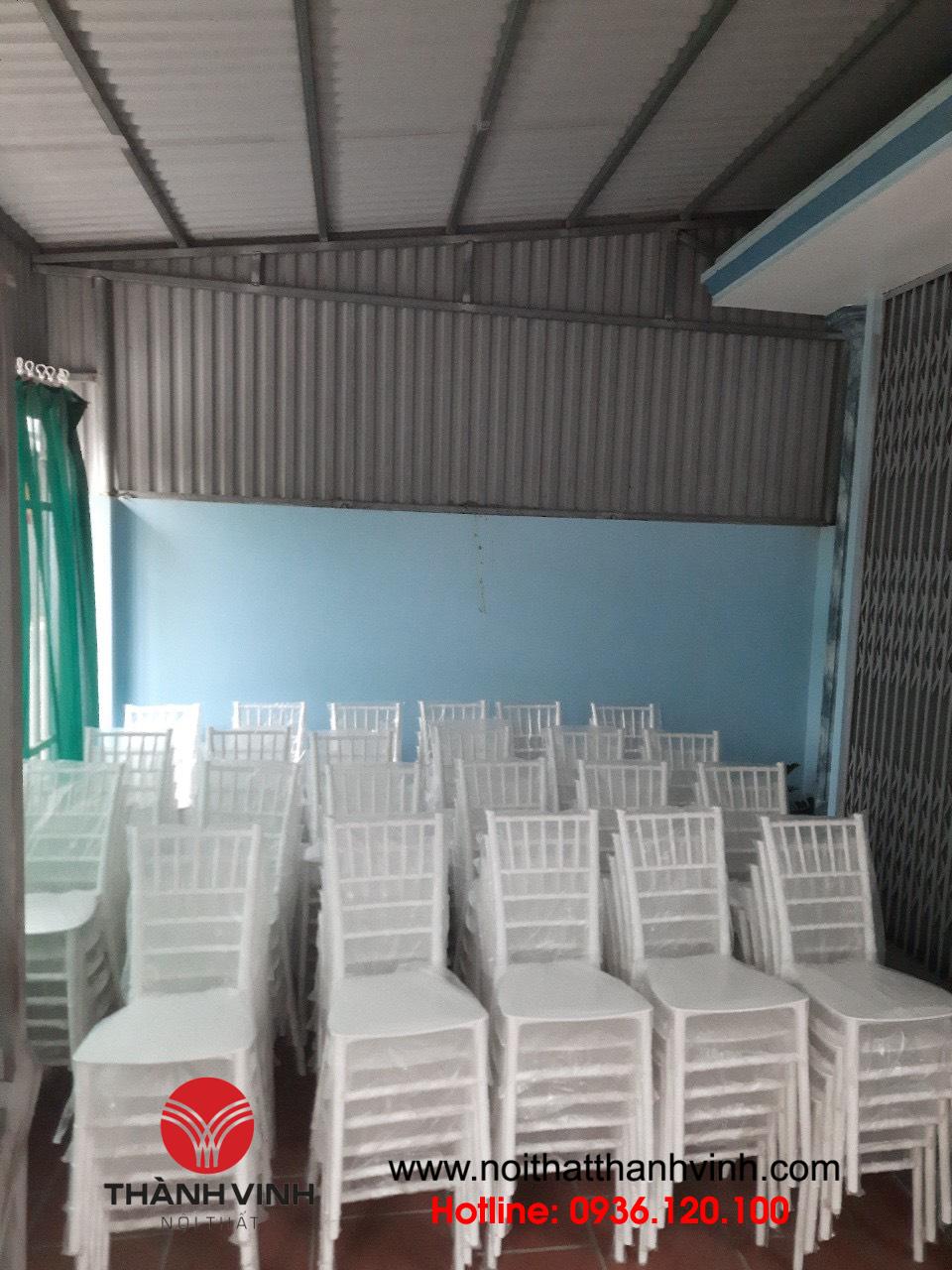 Ghế chiavari cho nhà rạp ở Thái Bình
