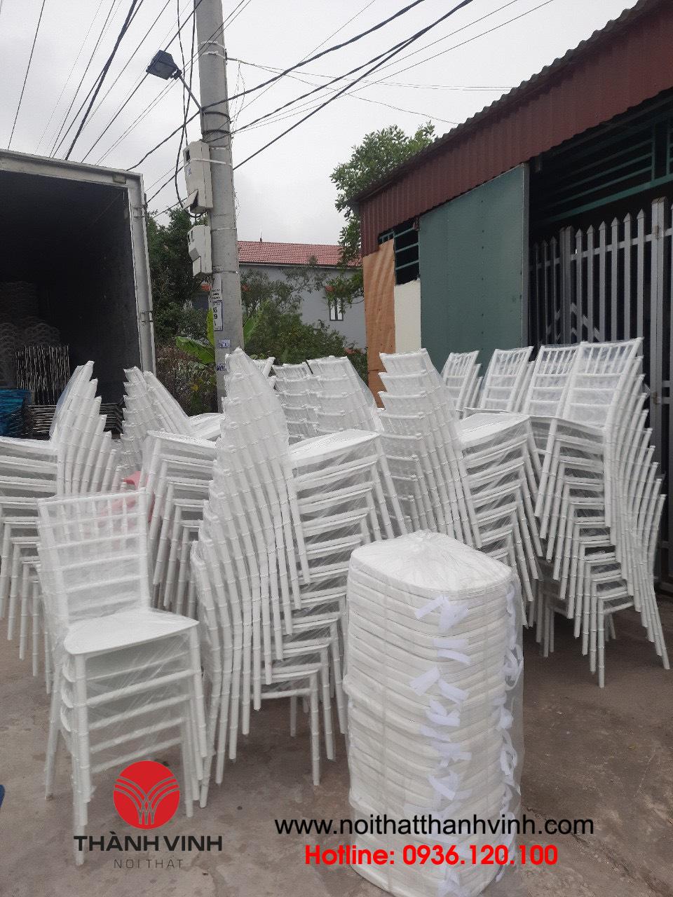 Ghế chiavari nhựa được sử dụng tại Ninh Bình